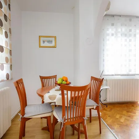 Adrijana 2 * Krk Town