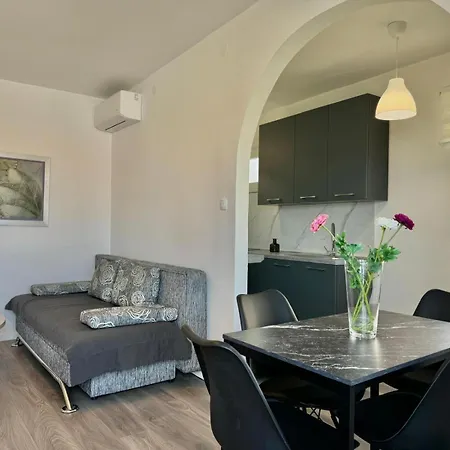 Adrijana 2 Appartement *
