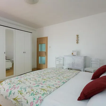 Apartment Adrijana 2 Krk Town