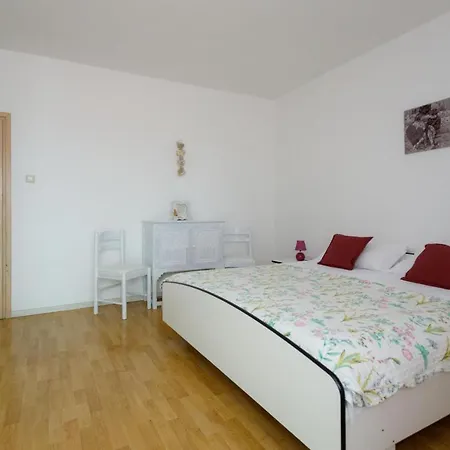 Apartment Adrijana 2 Krk Town