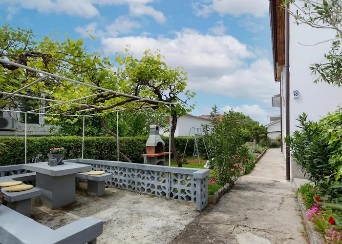 Adrijana 2 Апартаменты Крк